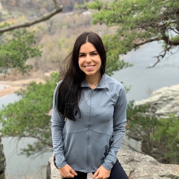 Meet your Posher, Marcela - Picture 1 of 1